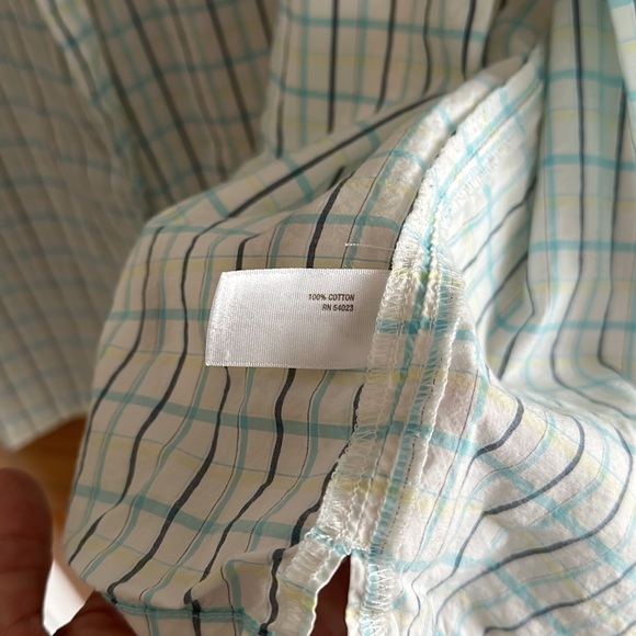 Old Navy Short Sleeve Plaid Shirt - Picture 3 of 3